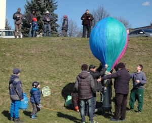 2 Napełnianie modelu balonu