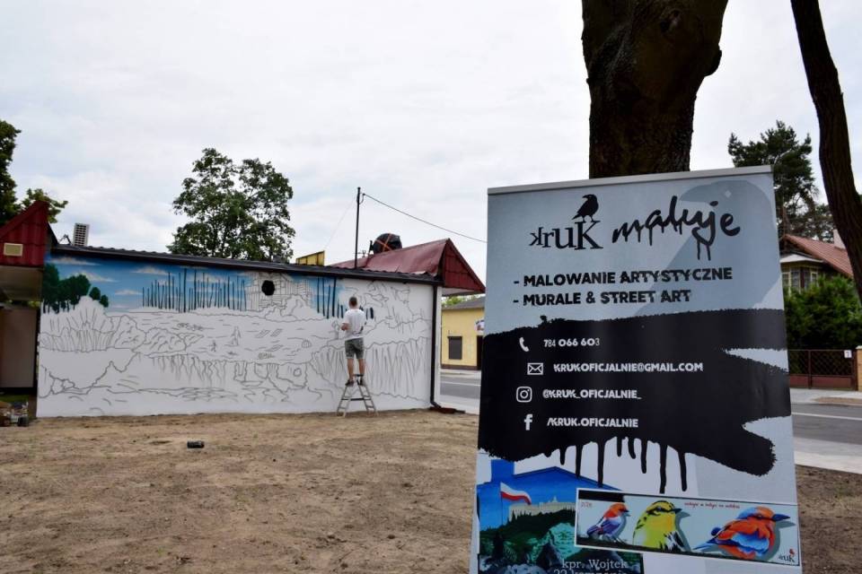 W Kolumnie na pl. Szarych Szeregów powstaje mural